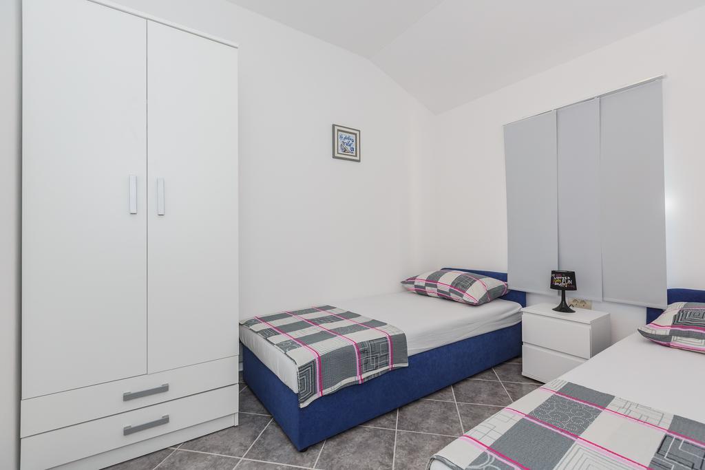 Apartments Viljac Trogir Cameră foto