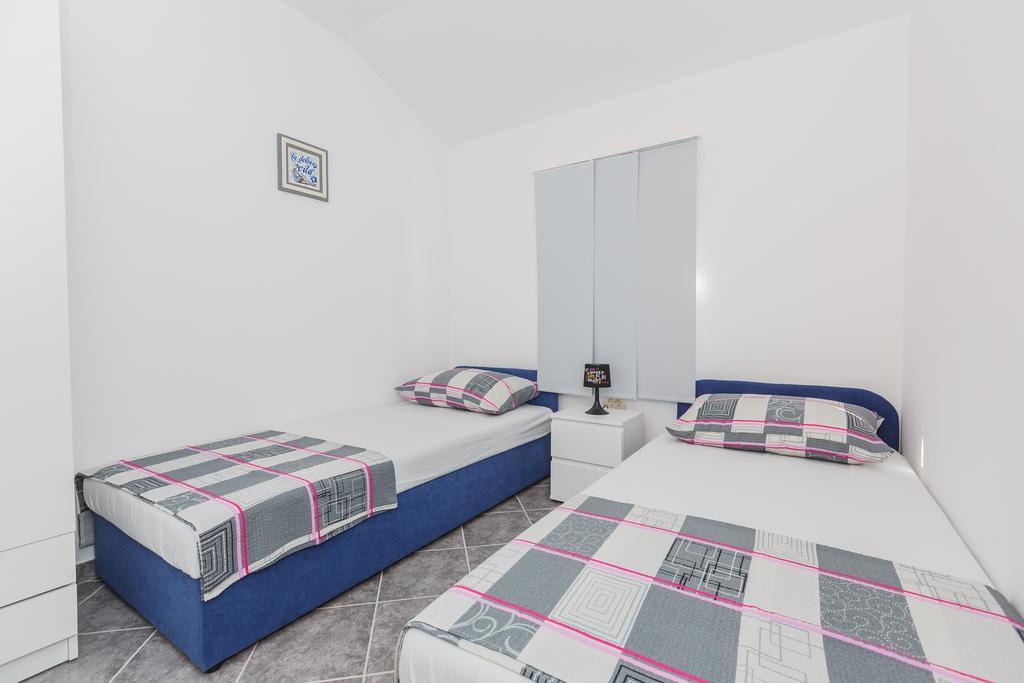 Apartments Viljac Trogir Cameră foto